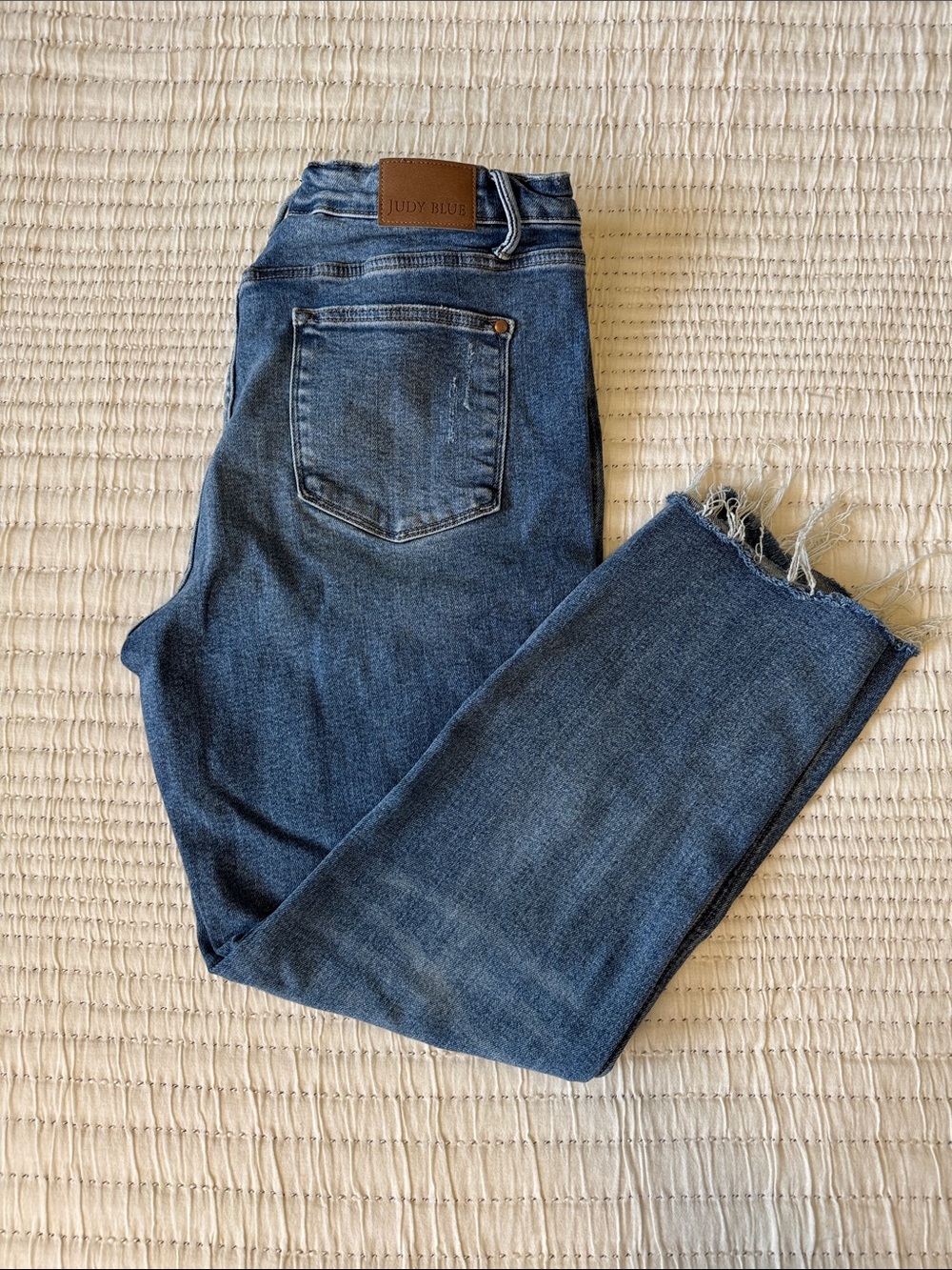Judy Blue Women's Dark Blue Straight-Leg Jeans with Raw Hem